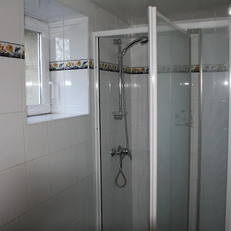 Holiday home Maison De Charme En Pierres, 5 Chambres, Jardin Clos, Terrasse, Calme, Ping-pong, Proche Loisirs. - Fr-1-410-150