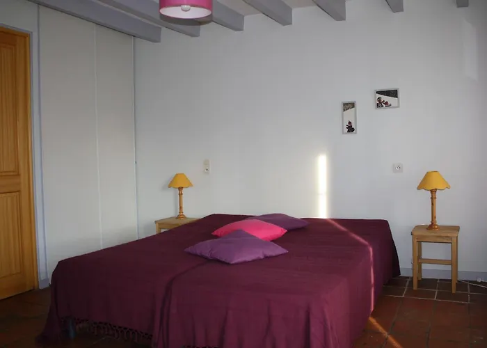 Maison De Charme En Pierres, 5 Chambres, Jardin Clos, Terrasse, Calme, Ping-pong, Proche Loisirs. - Fr-1-410-150 *