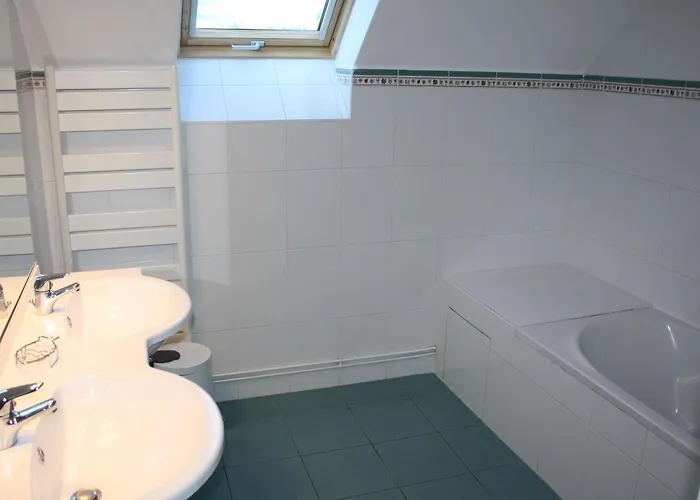 Maison De Charme En Pierres, 5 Chambres, Jardin Clos, Terrasse, Calme, Ping-pong, Proche Loisirs. - Fr-1-410-150